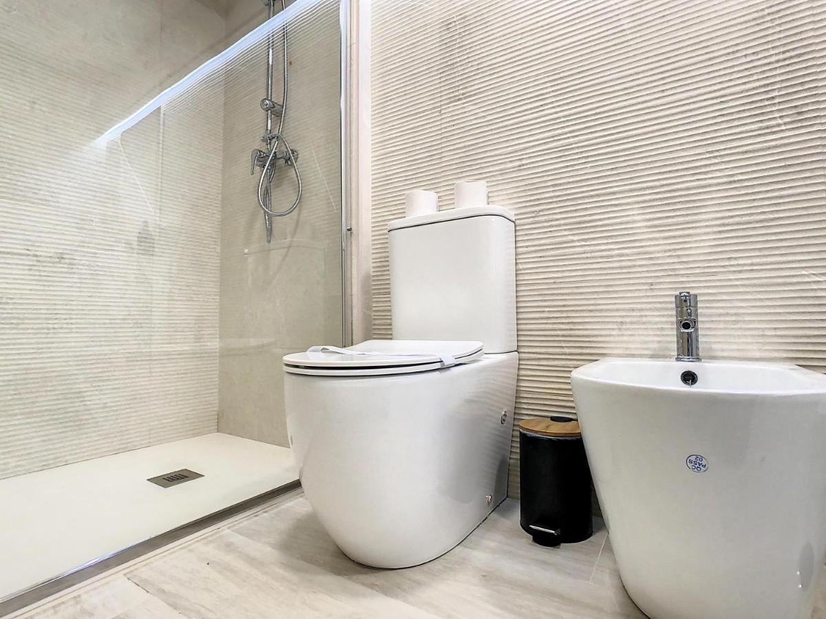 Apartcity Triana Seville Luaran gambar