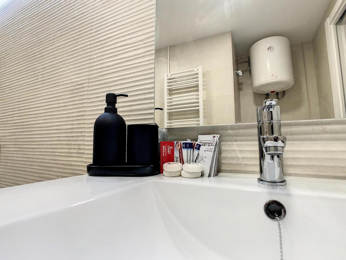 Apartcity Triana Seville Luaran gambar